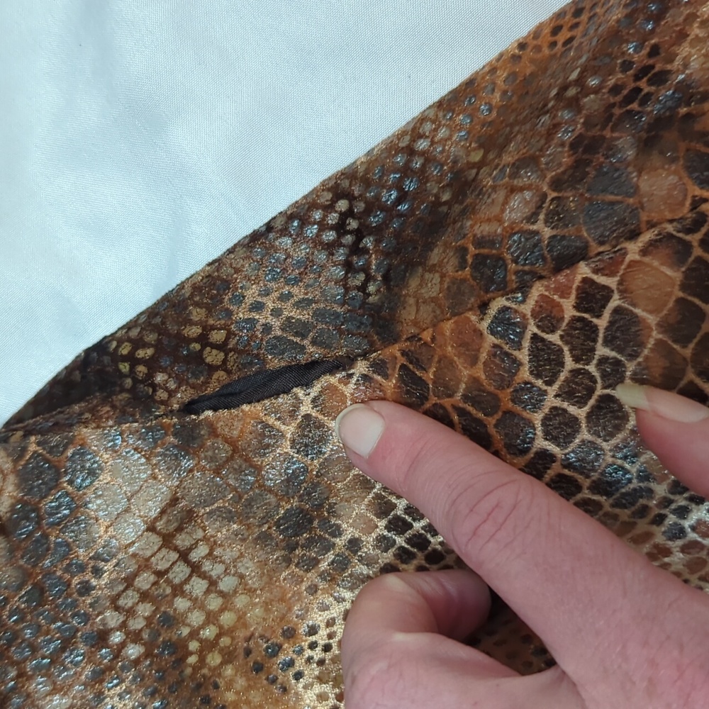 NueVa Reptile Snake Print Full Zip Long Line Lightweight Shimmer Jacket HAS HOLE - Picture 10 of 10